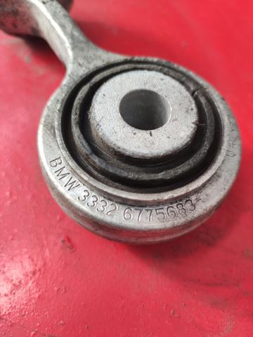 Brazo longitudinal inferior trasero izquierdo/derecho 33326775683 BMW