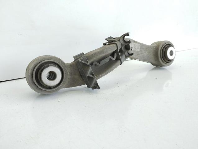33326782135 Brazo superior izquierdo de la suspensión trasera  disponible Utrera