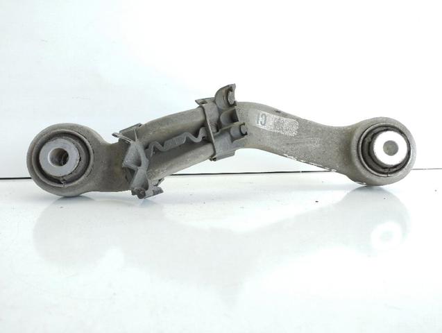 33326782135 Brazo superior izquierdo de la suspensión trasera  en stock Castellón