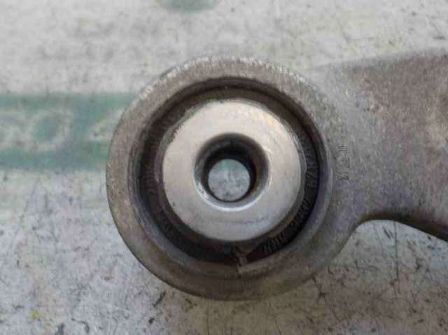 33326782136 Brazo superior derecho de la suspensión trasera  en stock Sabadell