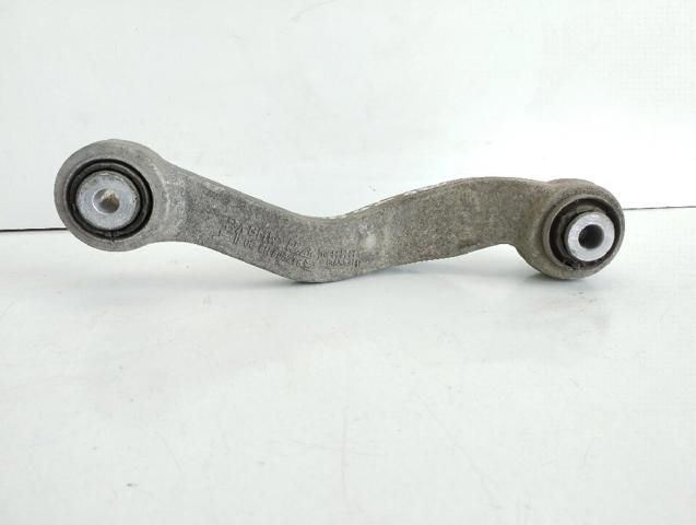 33326782136 Brazo superior derecho de la suspensión trasera  disponible Burgos