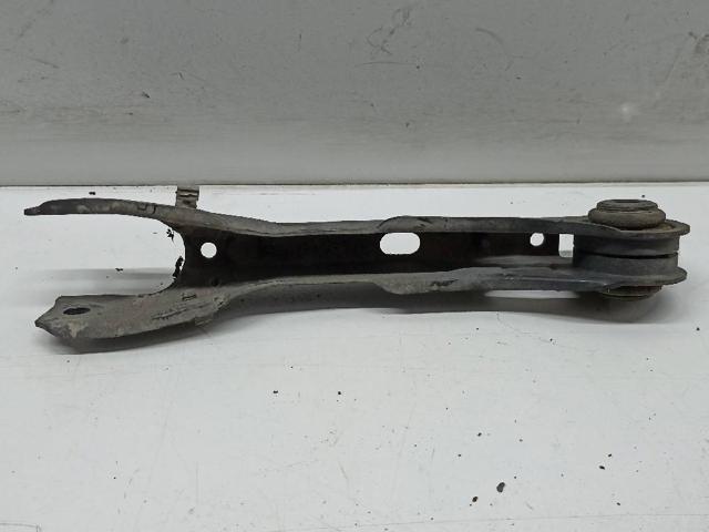33326782168 BMW Brazo superior de suspensión trasera izquierdo/derecho  en stock Gandía