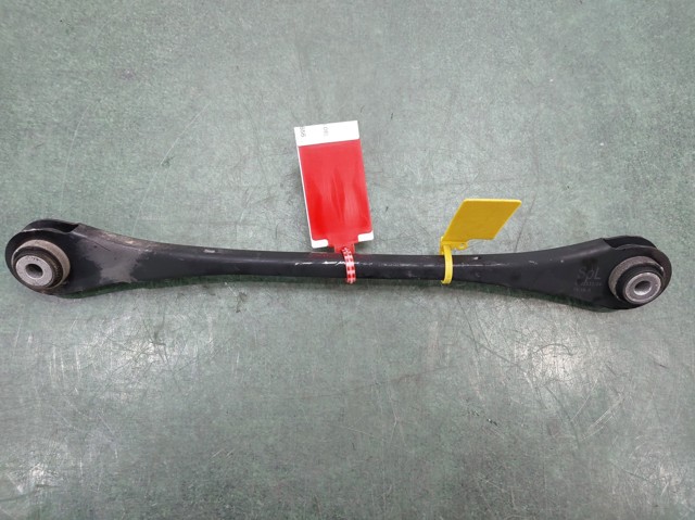 33326792533 Brazo transversal de suspensión trasera  en stock Granada