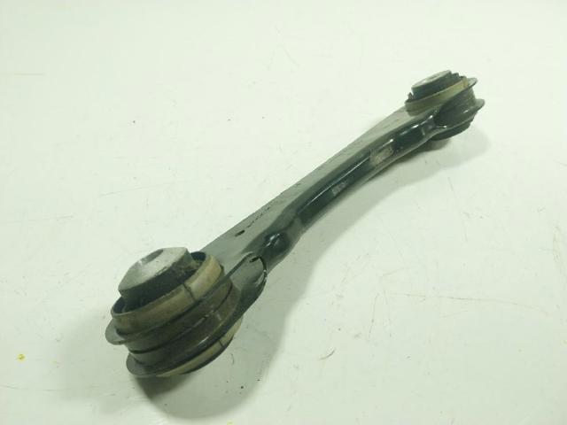 33326867537 Brazo superior izquierdo de la suspensión trasera  disponible Utrera