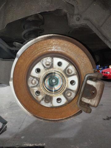 33329805657 BMW