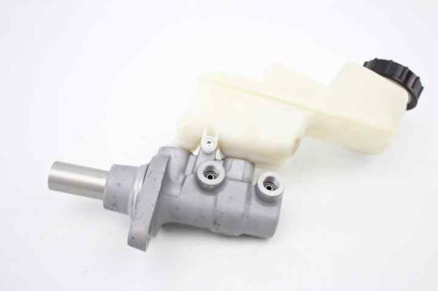 TOYOTA 3350887761 Cilindro maestro de frenos  en stock Terrassa