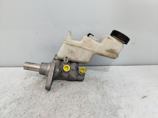 Cilindro principal de frenos 3350887761 TOYOTA