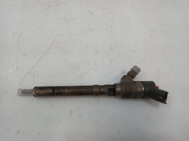 3380027000 Inyector de combustible  disponible Burgos