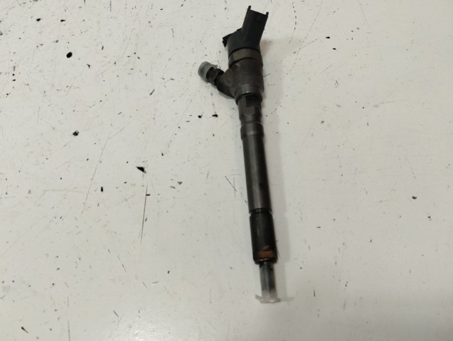 3380027000 HYUNDAI Inyector de combustible  disponible Ourense