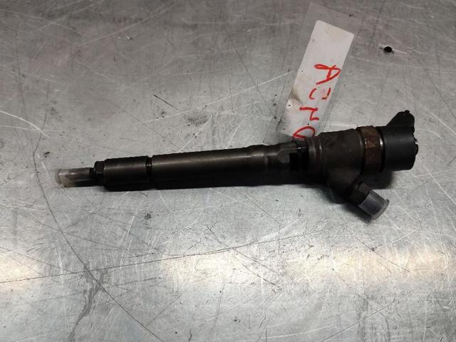 HYUNDAI 3380027010 Inyector de combustible  disponible Valladolid