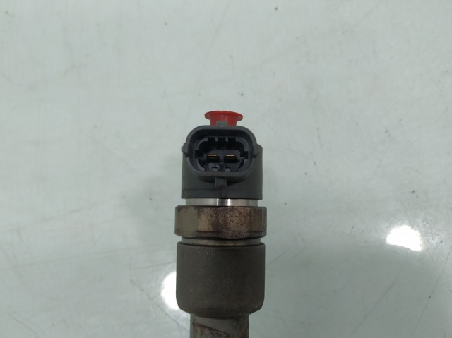 338002A110 HYUNDAI Inyector  en stock Huelva