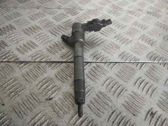 338002A110 HYUNDAI Inyector de combustible  comprar en Jaén