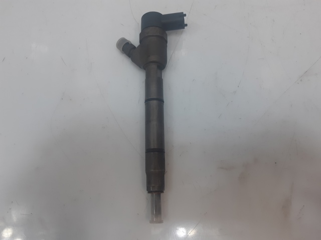 Inyector-bomba Hyundai Matrix  monovolumen comprar en España
