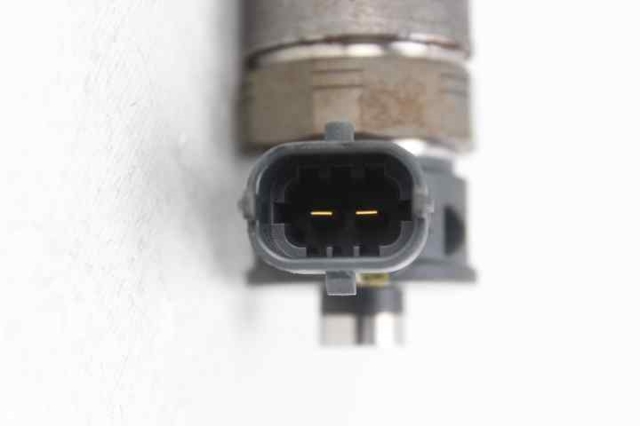 338002A610 HYUNDAI Inyector de combustible  disponible Ourense
