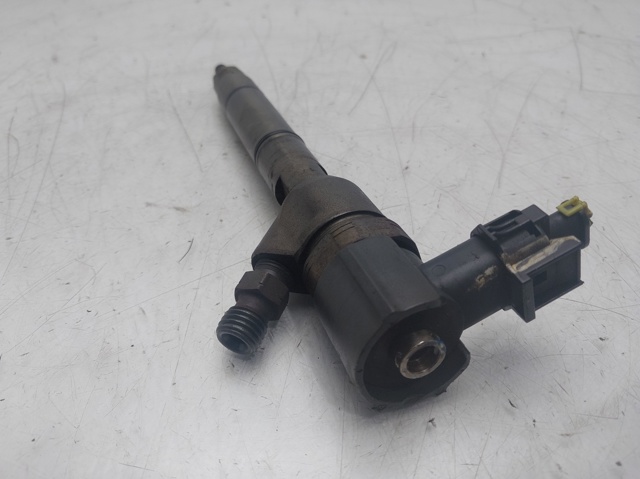 338002A900 HYUNDAI Inyector de combustible  disponible Vigo