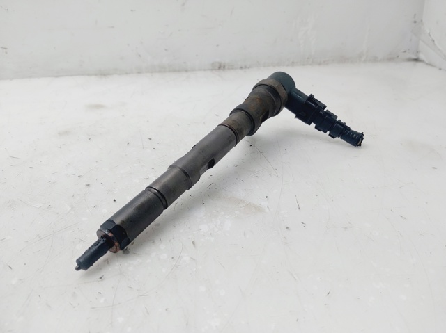 HYUNDAI 338004A000 Inyector de combustible  disponible España