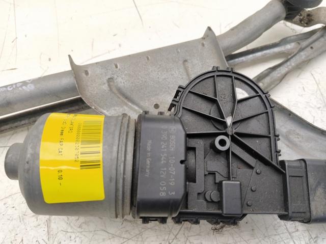 3397020879 RENAULT Motor del limpiaparabrisas  disponible Ourense