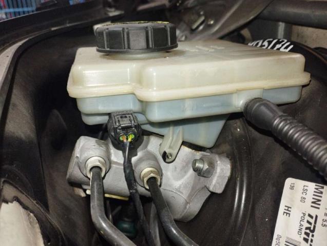 BMW 34336772413 Depósito de líquido de frenos  en stock Terrassa