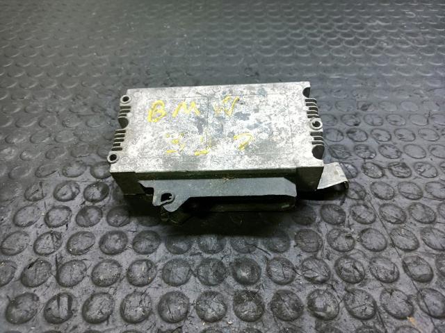 34521138219 Módulo de control ABS  en stock Sabadell