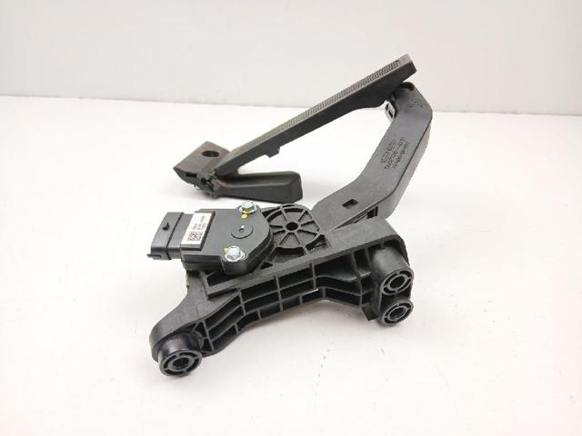 351904A700 Pedal del acelerador  disponible Málaga