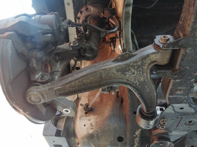 Brazo suspension inferior delantero derecho para opel vectra c ranchera familiar 1.8 (f35) z18xer 352052