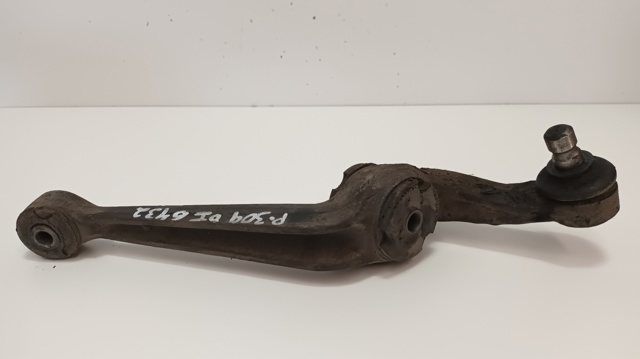 Brazo inferior izquierdo de la suspensión delantera 352057 PEUGEOT