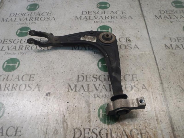 3520N6 Brazo inferior izquierdo de la suspensión delantera  en stock Granada