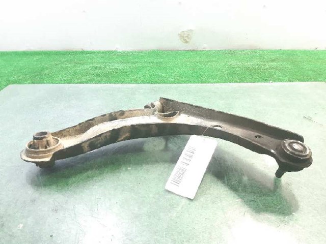 PEUGEOT 3520Q2 Brazo inferior izquierdo de la suspensión delantera  en stock Valencia
