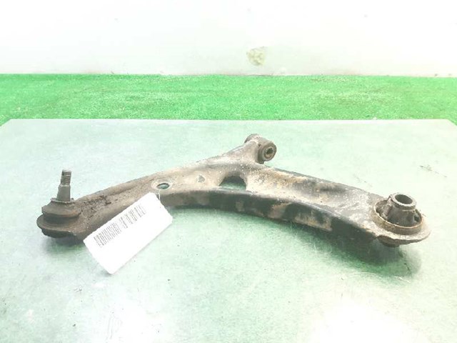PEUGEOT 3520Q2 Brazo inferior izquierdo de la suspensión delantera  en stock Salamanca