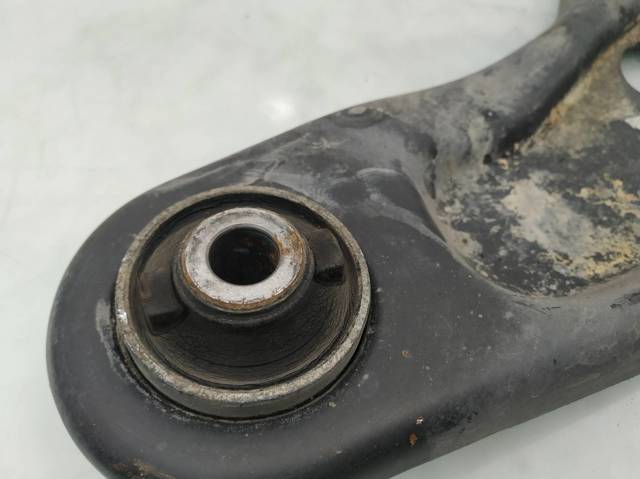 3520R7 Brazo inferior izquierdo de la suspensión delantera  comprar en Pontevedra