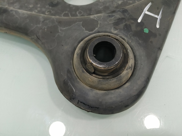 3520R7 Brazo inferior izquierdo de la suspensión delantera  comprar en Reus
