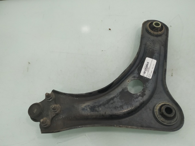 3520R7 Brazo inferior izquierdo de la suspensión delantera  comprar en Zaragoza