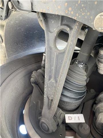 3520R8 Brazo inferior izquierdo de la suspensión delantera  comprar en Pontevedra