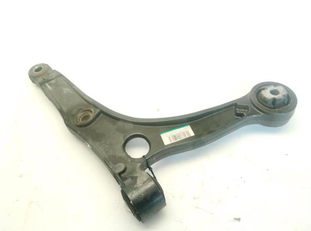 3520S0 Brazo inferior izquierdo de la suspensión delantera  en stock Sabadell