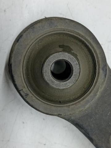 3520S2 Brazo inferior izquierdo de la suspensión delantera  disponible Málaga