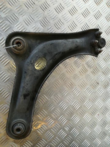 3520T7 Brazo inferior izquierdo de la suspensión delantera  disponible Utrera