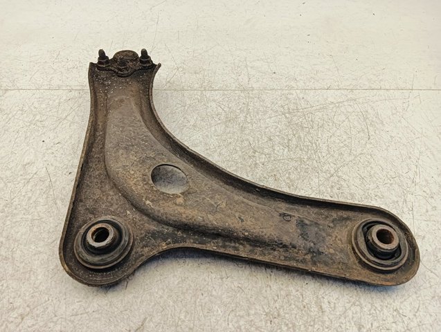 3520V1 PEUGEOT Brazo inferior izquierdo de la suspensión delantera  en stock Gandía