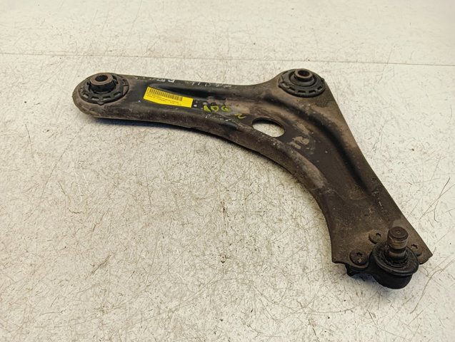 PEUGEOT 3520V1 Brazo inferior izquierdo de la suspensión delantera  en stock Terrassa