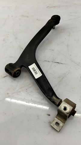3520V3 PEUGEOT Brazo inferior izquierdo de la suspensión delantera  en stock Gandía
