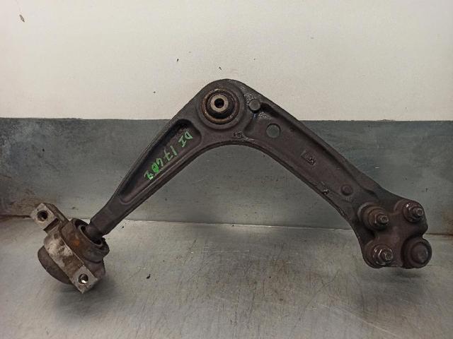 3520Y0 Brazo inferior izquierdo de la suspensión delantera  en stock Castellón