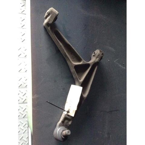 Brazo inferior derecho de la suspensión delantera 352137 PEUGEOT