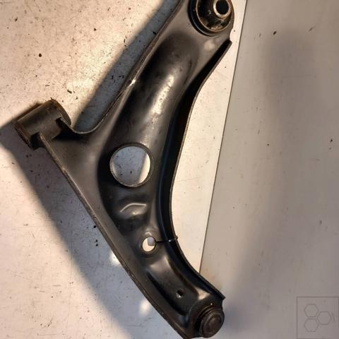 3521L3 Brazo inferior derecho de la suspensión delantera comprar Girona