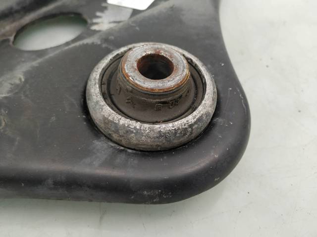 PEUGEOT 3521N8 Brazo inferior derecho de la suspensión delantera  comprar en Albacete