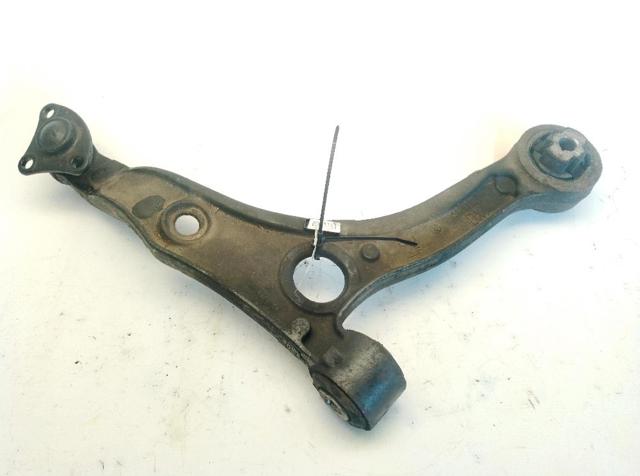 PEUGEOT 3521P1 Brazo inferior derecho de la suspensión delantera  en stock Terrassa