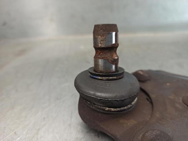 352543 Brazo inferior derecho de la suspensión delantera  disponible Utrera