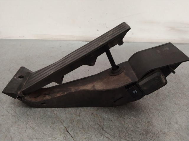 3542677264502 BMW Pedal del acelerador  disponible Vigo