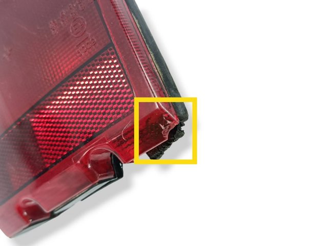 Piloto trasero derecho 3565060A22000 SUZUKI