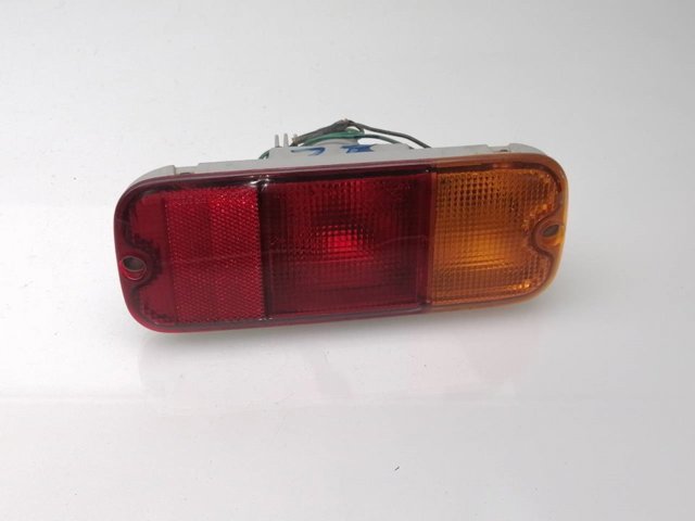 Piloto trasero izquierdo de parachoques 3567081A10 SUZUKI