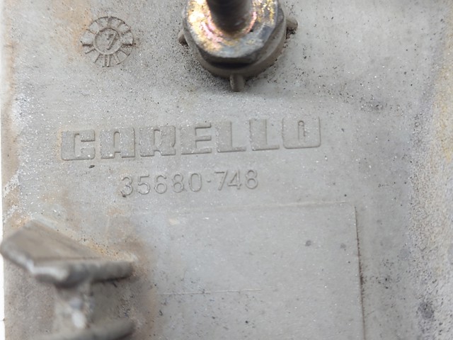 35680748 Faro derecho  en stock Granada