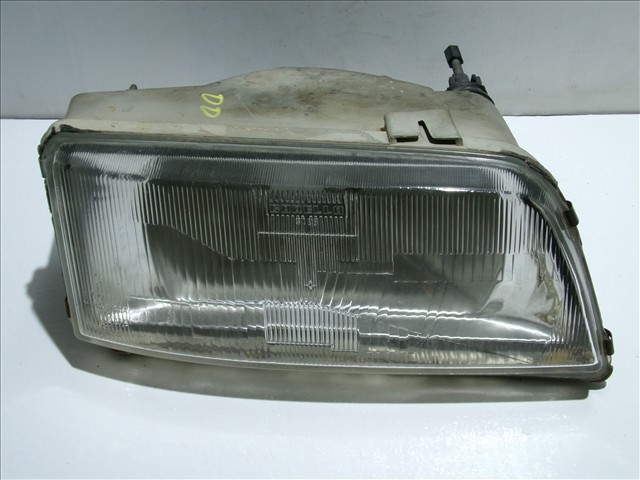35680748 Faro derecho  en stock Granada